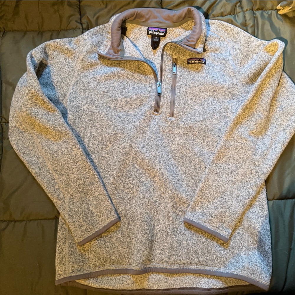Patagonia Men’s Heathered Gray Quarter Zip  Fleece Jacket